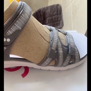 RYKA SAVANNAH SANDALS NEW WITH TAG